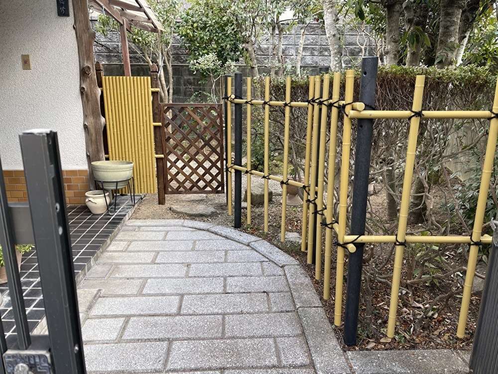 個人宅の人工竹柵の製作・取付